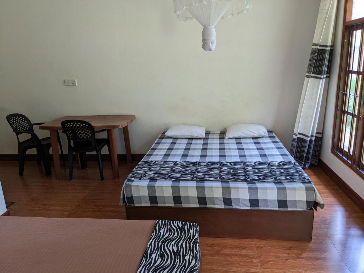 Afenta Motel- Mihintale Kültér fotó