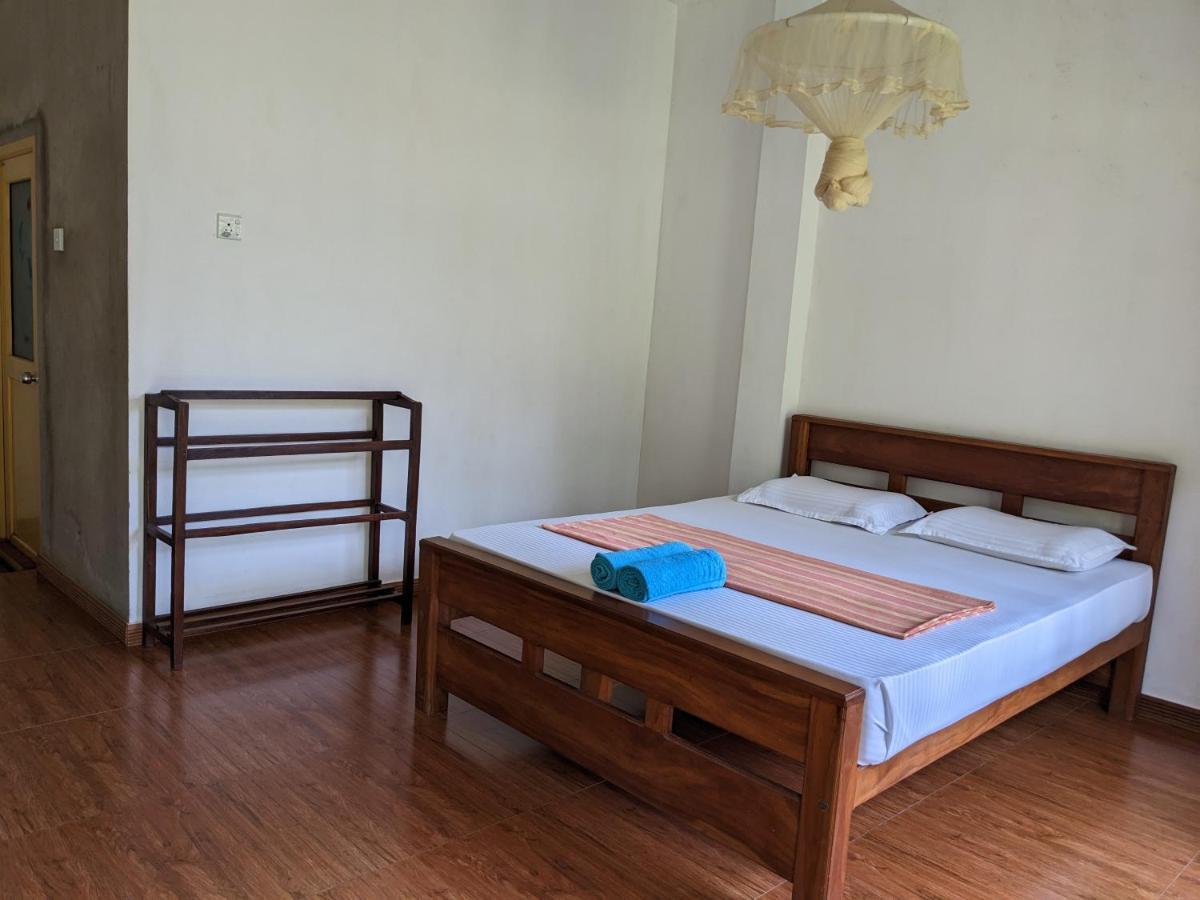 Afenta Motel- Mihintale Kültér fotó